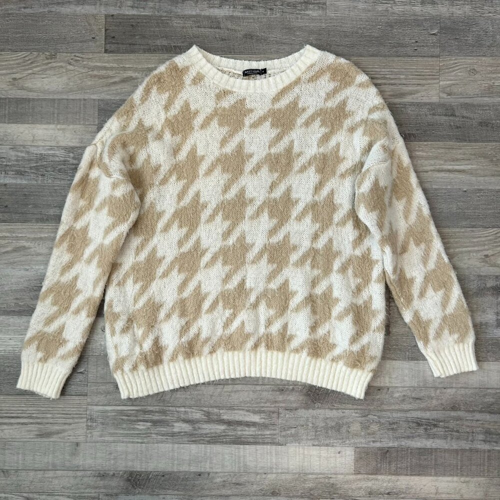 Nasty Gal Ivory Beige Houndstooth Long Sleeve Sweater Size Medium Oversized